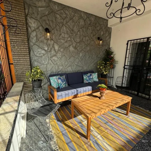 The Carnival Residence at Queens Park Savannah, hotel en Puerto España