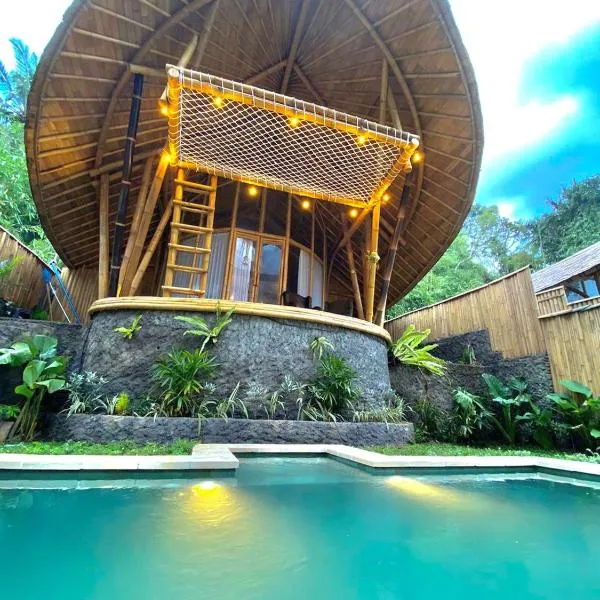 Hidden Bamboo Village, хотел в Selat