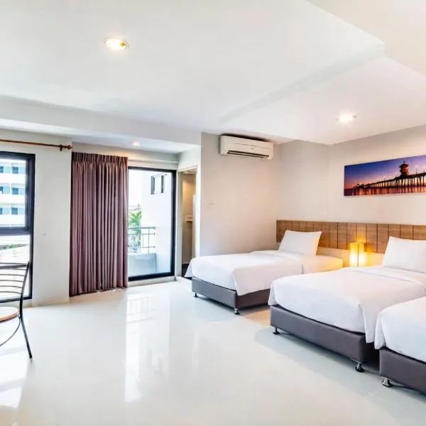 Aliz Hotel, hotel in Nonthaburi