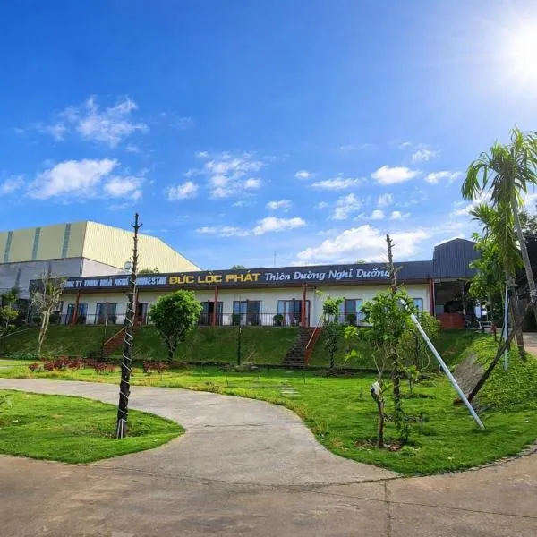 Khách sạn Đức Lộc Phát, hotel en Kiến Ðức