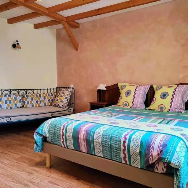 Guest house in Beaujolais - Les Sarments, hotel in Villié-Morgon