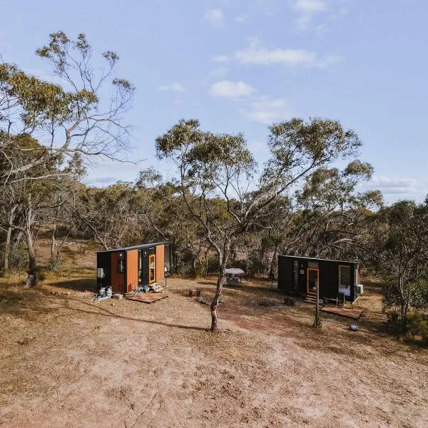 Pigeon Pair Tiny Houses by Tiny Away, hotel a Tallarook