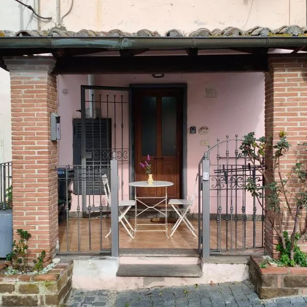 Casa Gabry - Tramonto sul lago – hotel w mieście Anguillara Sabazia