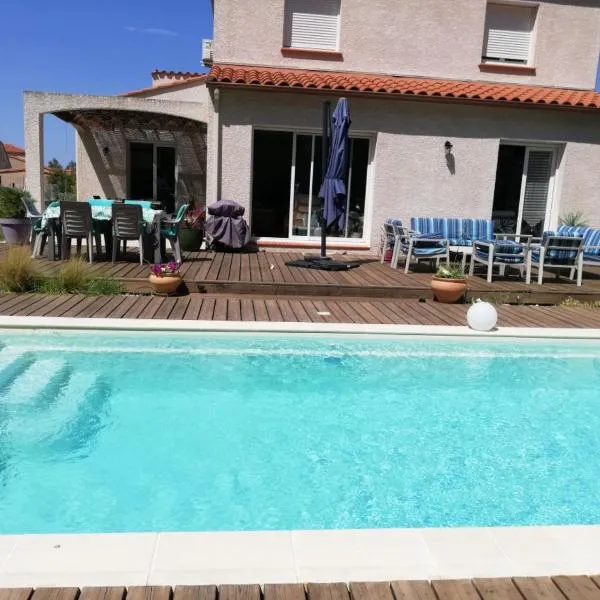 La Salamandre 66、Saint-Genis-des-Fontainesのホテル