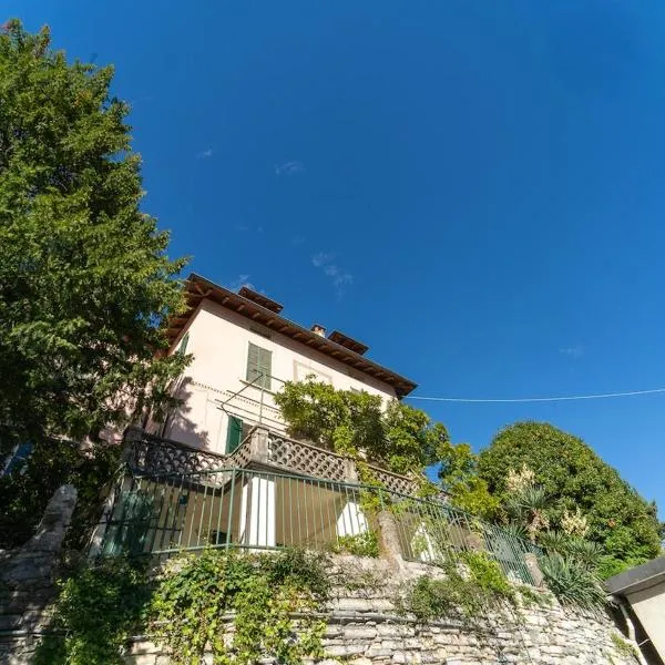 Lakefront apartment with breathtaking views, hotel em Moltrasio