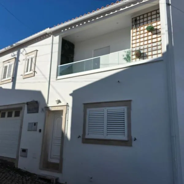 Chez Gilbert-Alojamento Local, hotel in Alqueidão da Serra