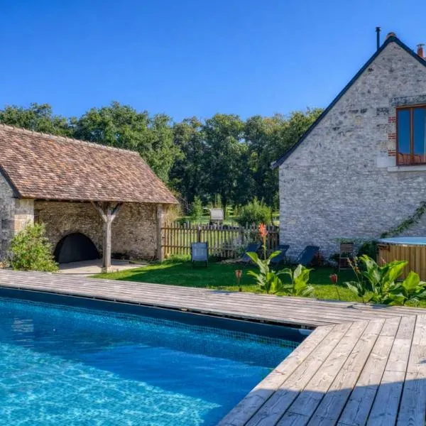Domaine Le Pineau Private Pool & Nordic Jacuzzi Loire Valley, hotel in Bléré