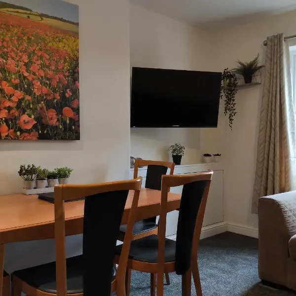 Oliver Wests Beautiful 2 Bedroom Sleeps 4 Apartment, Hotel in Scarborough