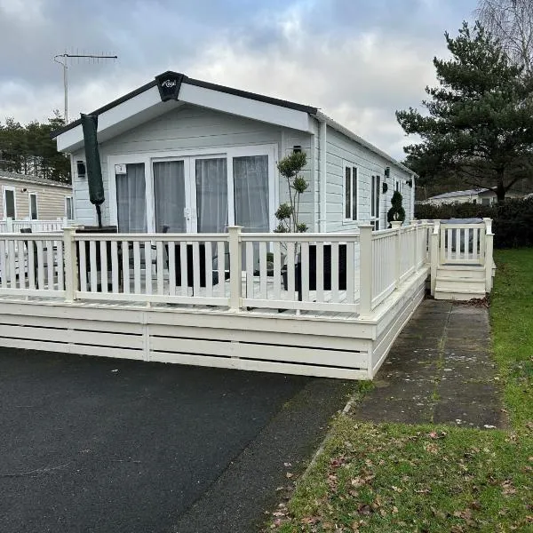 Tulip 10, Oakdene Forest Park , passes included, hotel u gradu 'Saint Leonards'