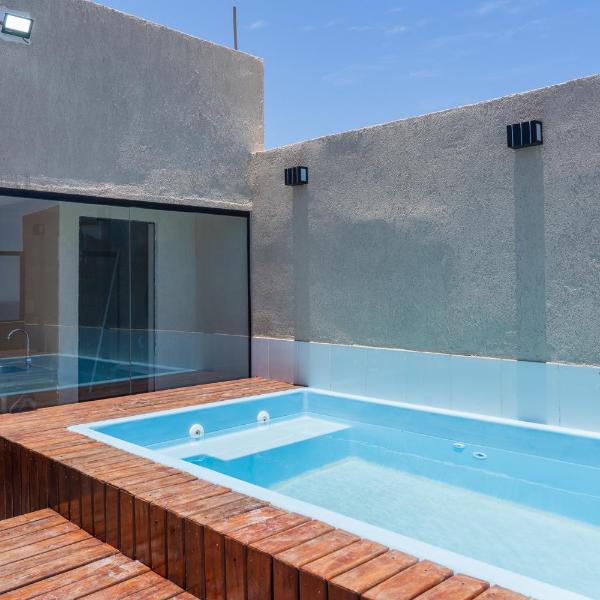 Cobertura em Figueira com Piscina Privativa, Churrasqueira e 2 Quartos Próxima da Praia e Lagoa