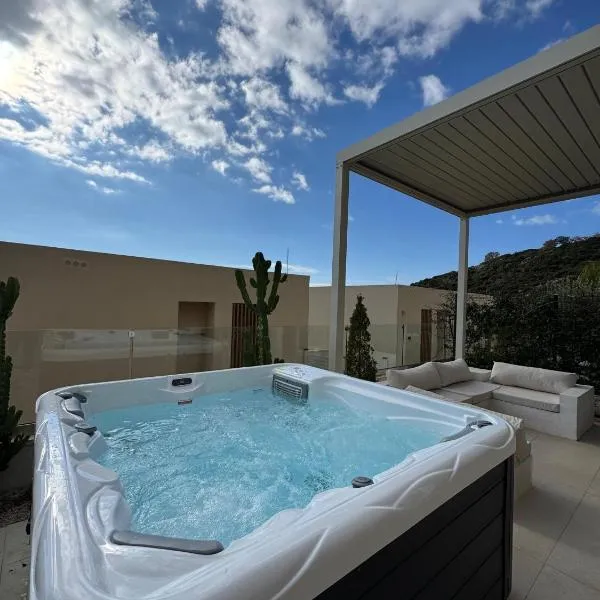 Aquaterra, Green Coast, hotel in Palasë