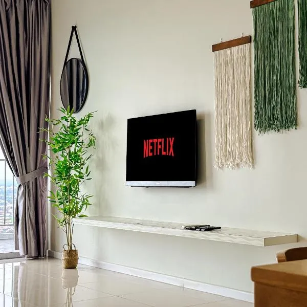 Taiping High Floor 3BR Home for 12 Guests with Coway Free WiFi and Netflix, מלון בטאיפינג