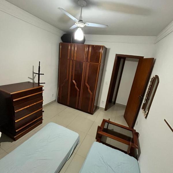 Apartamento compacto a cem metros da praia - Foto 2