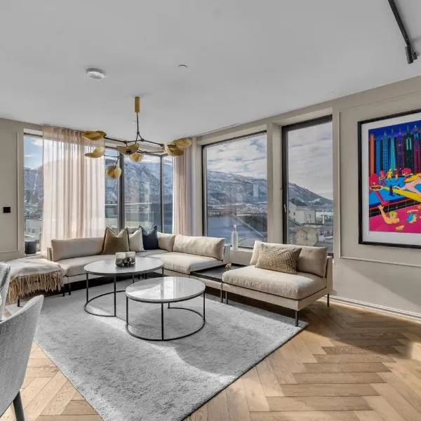 Luxury Downtown Apartment with Private Jacuzzi، فندق في ترومسو