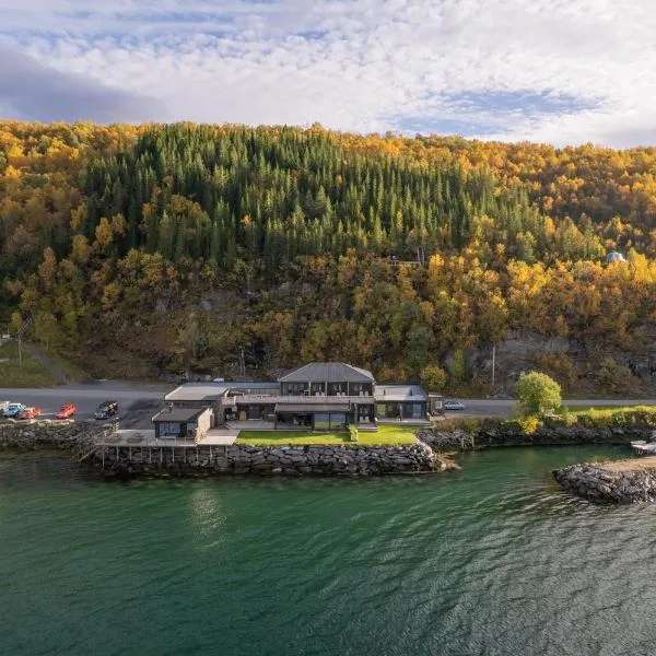 Attme Have, hôtel à Brostadbotn