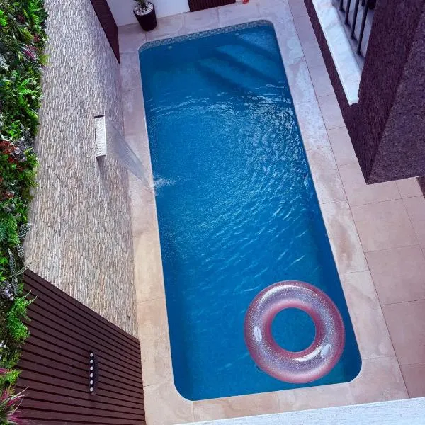 Luxury Villa near Lisbon -Electric vehicle station, hotel a Fernão Ferro