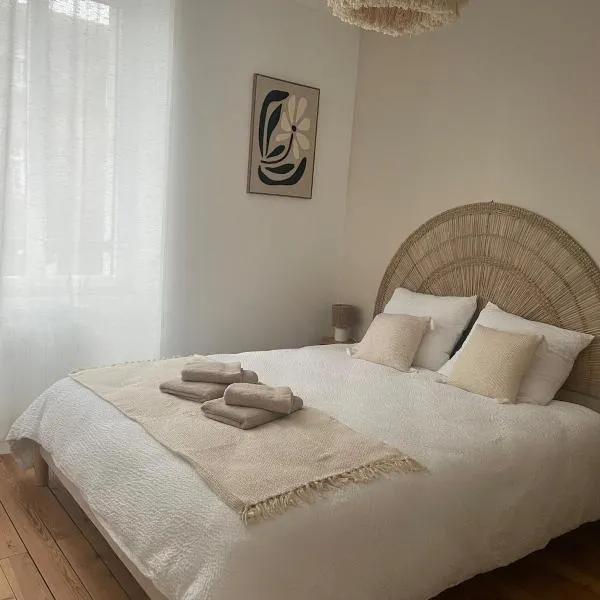 Maison de centre ville 6 personnes, hotel em Dol-de-Bretagne
