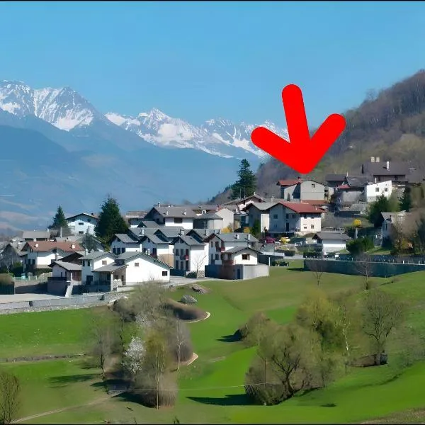 Graziosa Mansarda vista montagne, hotel in Pollein