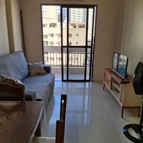 Apartamento Asturias - 8 min a pé da Praia, хотел в Гуаружа