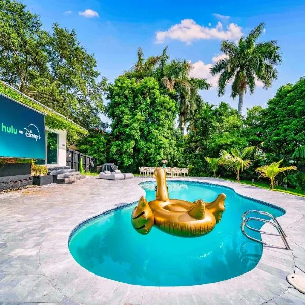 New Villa Jungle Paradise Heated Pool BBQ Soccer, hotel em Miami
