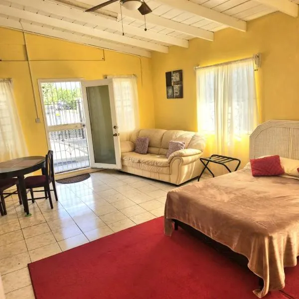 Amber Lily Studio，Brumaire的飯店