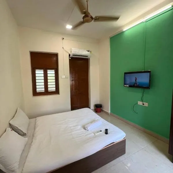 Hotel Galaxy Executive Guest House & AC Dormitory, khách sạn ở Mumbai