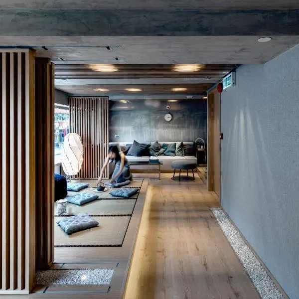 Oootopia Tai Kok Tsui, hotel di Hong Kong