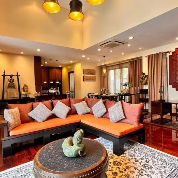 Luxury Balinese Pool Villa, hotel in Na Jomtien
