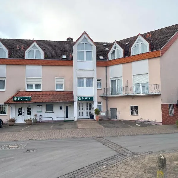 Hotel Esmer, hotel v destinácii Lollar