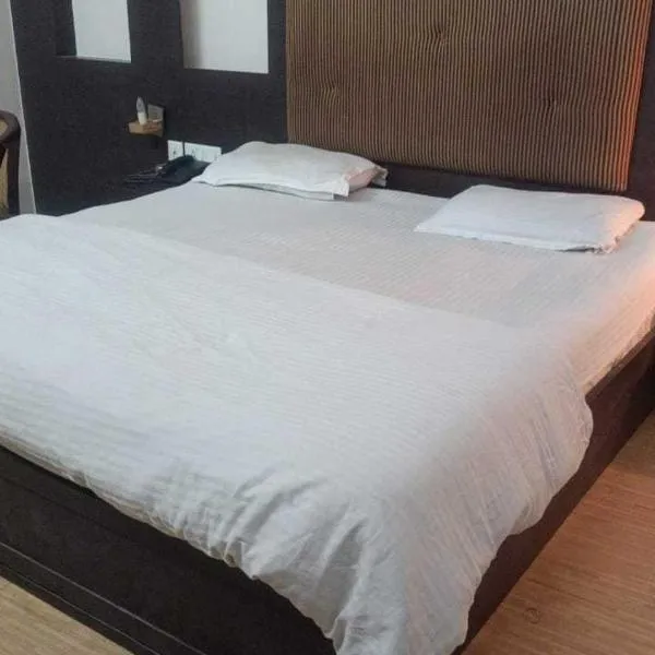 Collection O Dhanbad Railway Station Formerly Hotel VIP Residency, hotelli kohteessa Dhanbād