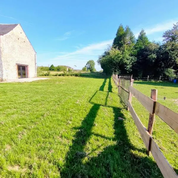 Grand gîte champêtre ! LA SOURCE DE NOS RACINES - CORPS DE FERME AU COEUR DU PARC NATUREL DE L'AVESNOIS, hotel u gradu Beaufort