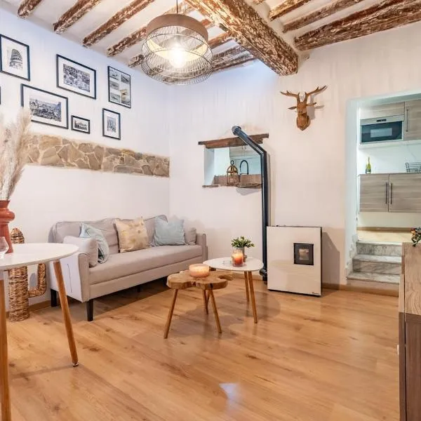 Bella Vita Appartamento in porta san Rocco, hotel u gradu Masa Maritima