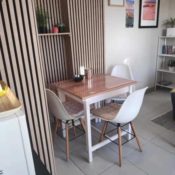 KASTELL MOR - SANTEC - proximité ROSCOFF, hotel en Santec