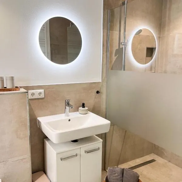 Altstadtflair urban wohnen ruhig entspannen, Hotel in Neuruppin