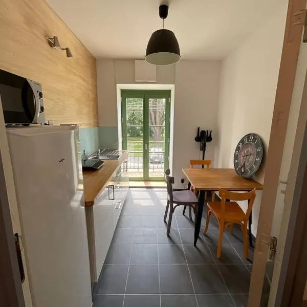 Tavarn Ty Gar โรงแรมในเอนน์บงต์