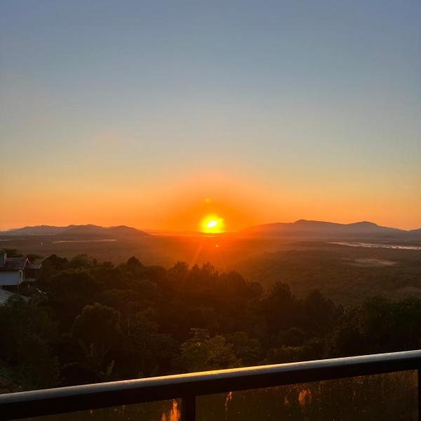 Chalé Sol Nascente - Vista espetacular próximo as melhores praias de Floripa