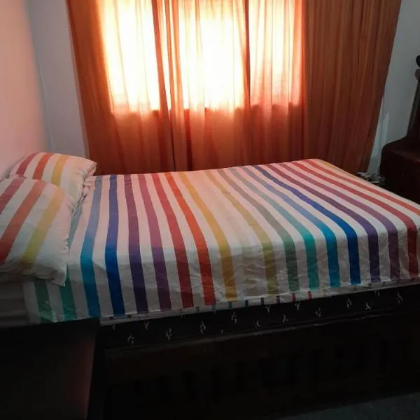 Dudes guesthouse, Hotel in Francistown