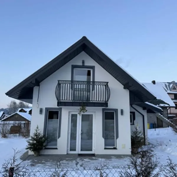 Domek w ogródku z prywatną balią z hydromasażem, hotel a Kacwin