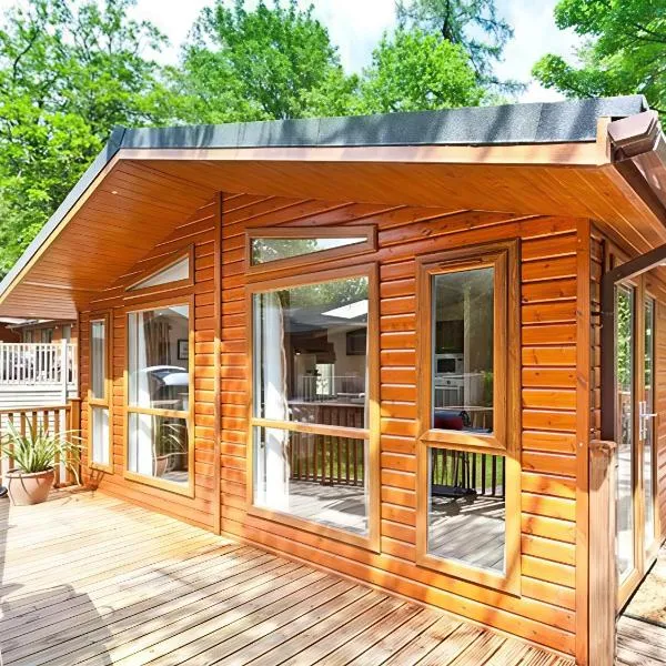 Beech Hill Lodge Beech Hill 9 at Fallbarrow Park, hótel í Windermere