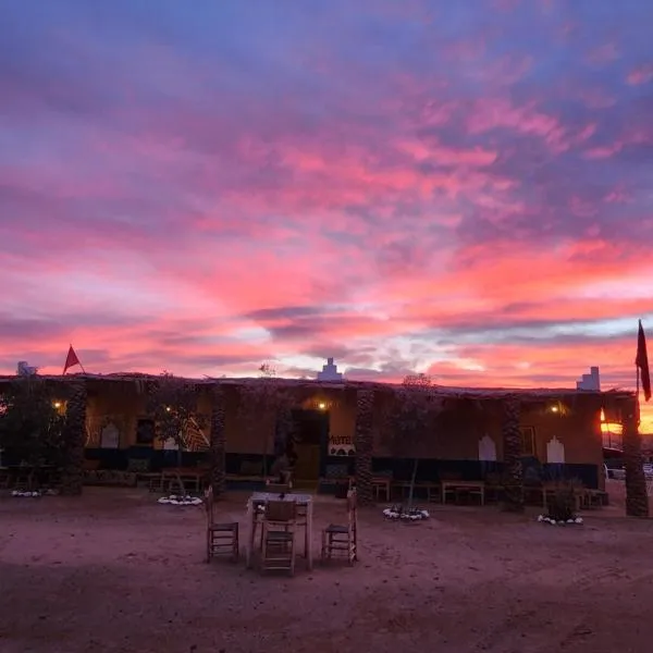 Camping Meteorite, hotel i Merzane