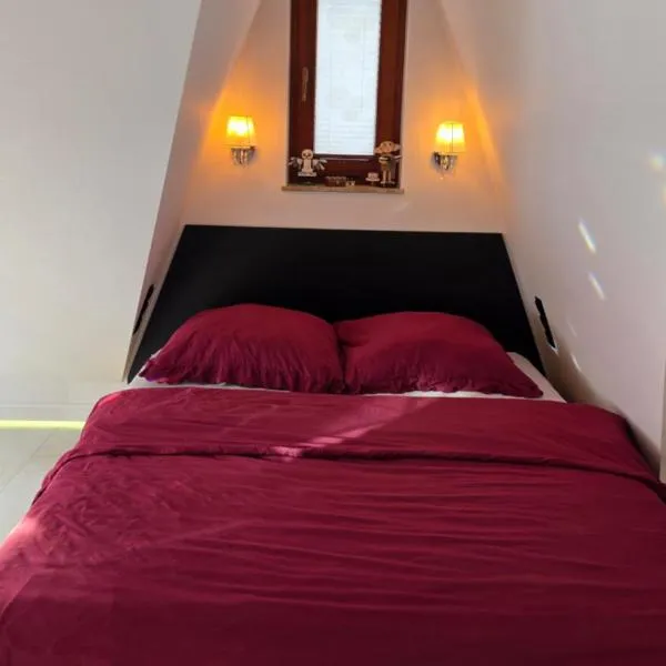 Urocze Gniazdko pod Tatrami, khách sạn ở Ratułów