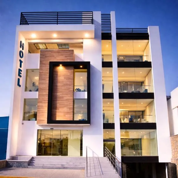 Viesnīca Hotel Vía Norte Inn - Premium con Estacionamiento y acceso rápido al Periférico pilsētā Tukstla Gutjerresa