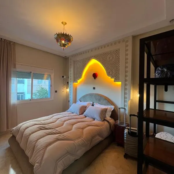 Eden Appartement avec Piscine Et Salle de Sport, готель у місті Ель-Джадіда