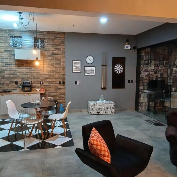 Casa com piscina aquecida, estilosa e privativa - Foto 5