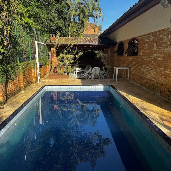 Refúgio das Aves Itamambuca com Piscina