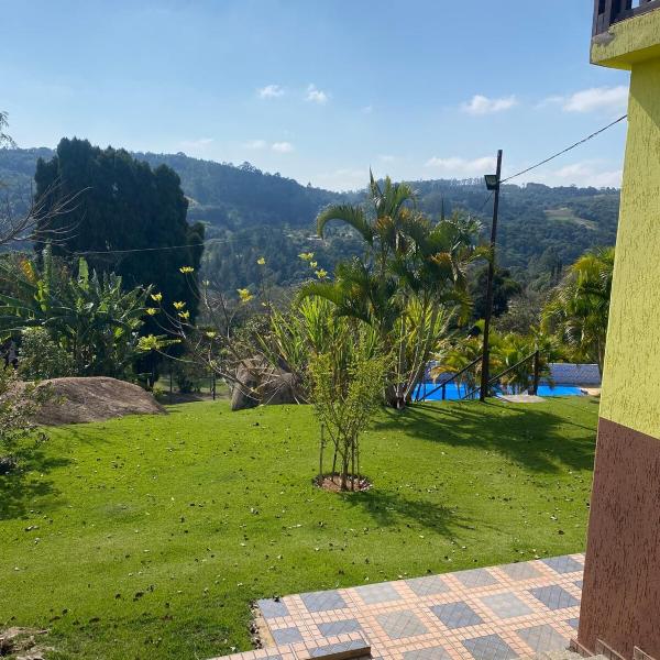 Sítio encantador com piscina e lazer completo