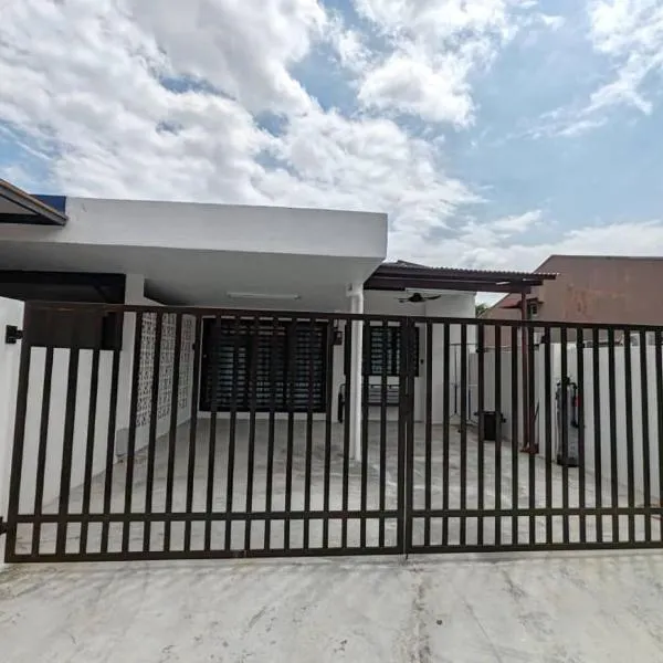Kuantan Air Putih Cozy Homestay - Netflix , Near Teluk Cempedak, hotel in Kuantan