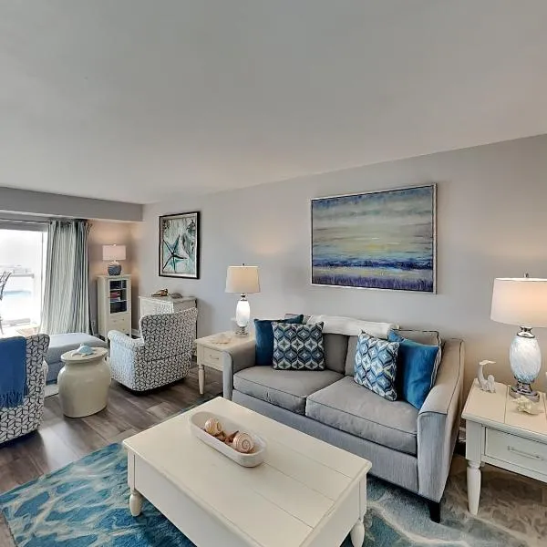 Regency Towers #206 East - Mermaid Bungalow, hotel in Pensacola Beach