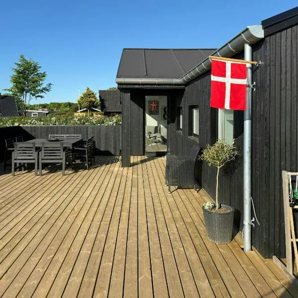 Renovated Holiday Home With Sea View In Skåstrup, hotel em Bogense