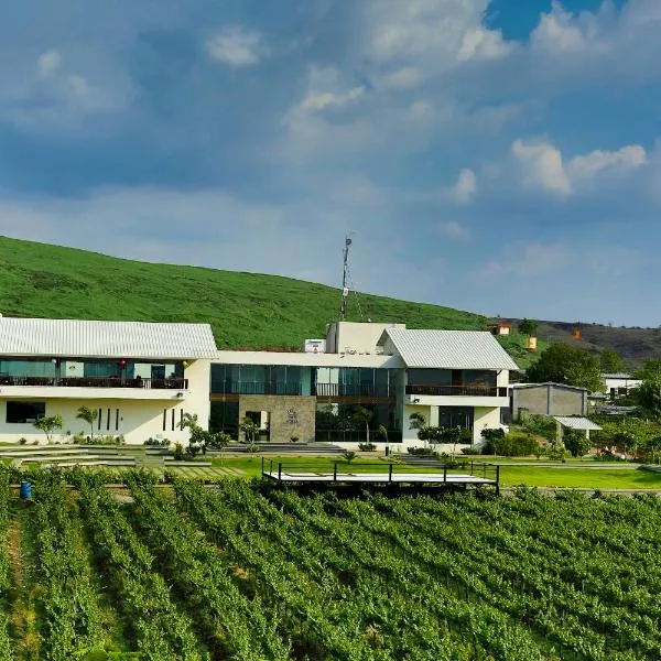 Regenta Resort Soma Vine Village Nashik, hotel v destinaci Nášik